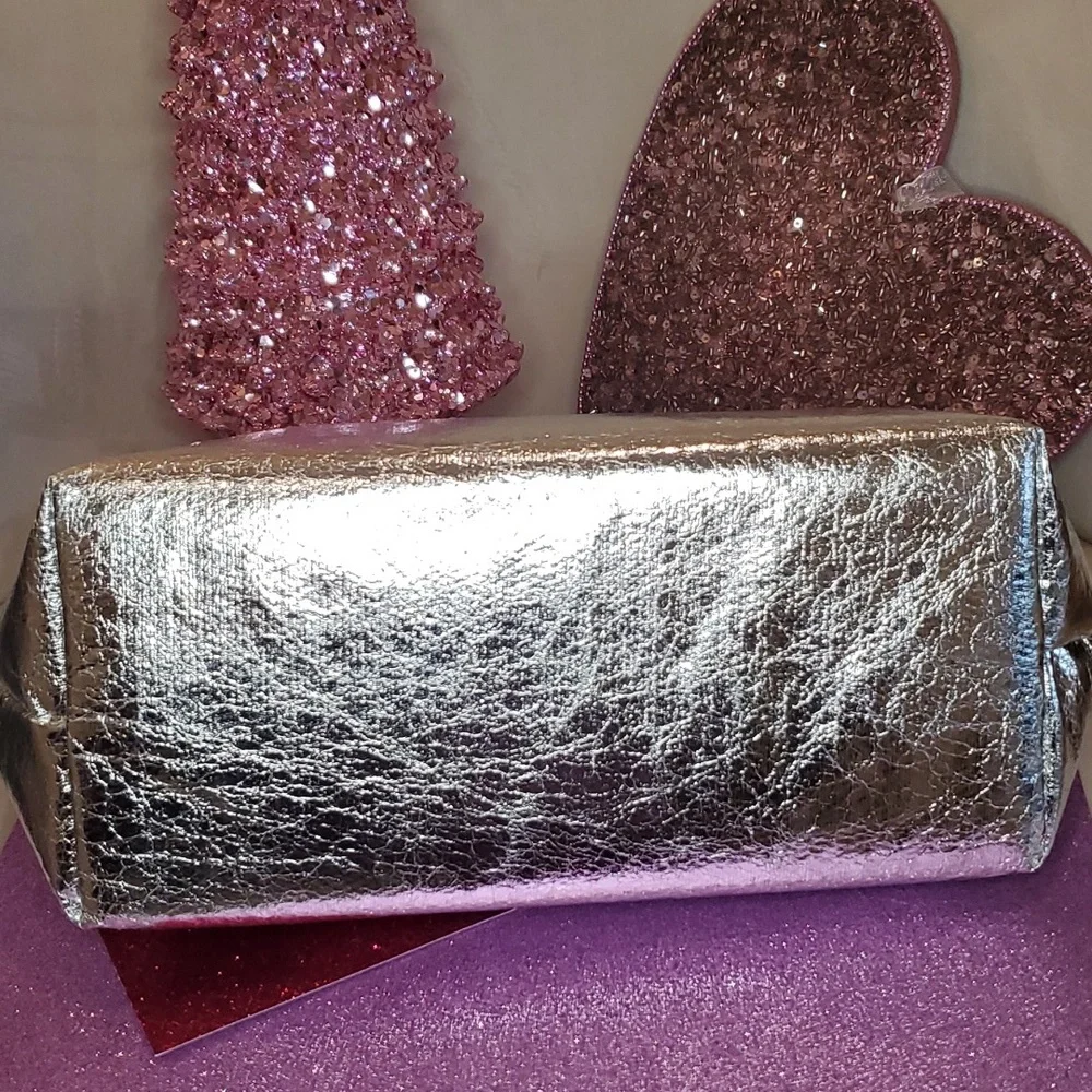 Juicy Couture 💖NWOT💖 Crackled Metallic Silver Large Cosmetic Bag!💖💖💖 - Picture 9 of 9